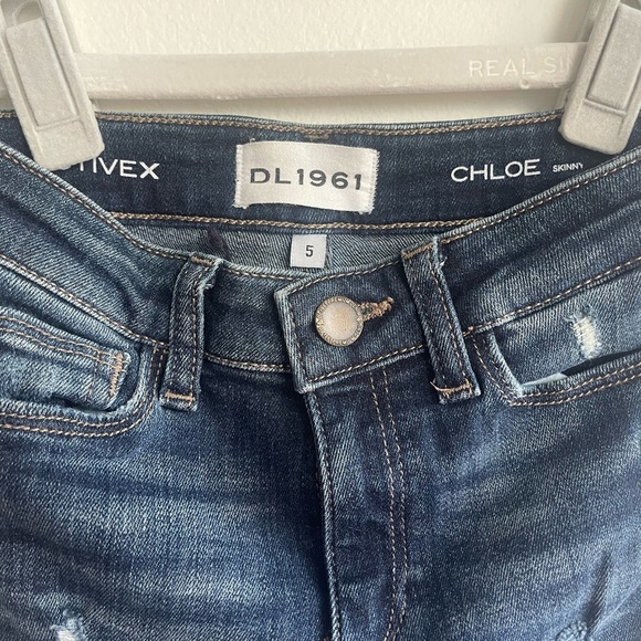 DL1961 Kids Chloe Skinny Jeans in Distressed  size 5 - Picture 6 of 6